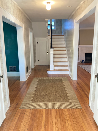 Foyer with French Doors - Across the Street from SU Campus House