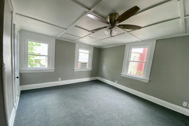 back bedroom - 2 bedroom apartment, walk to campus in under 5 minutes! Avail. August 2026