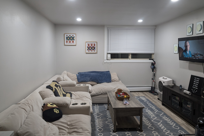 Living room - Two Mile Creek Condo