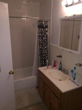 . - Huge 4 Bed On Tremont, Eat In Kitchen, Hardwood Floors Apartments