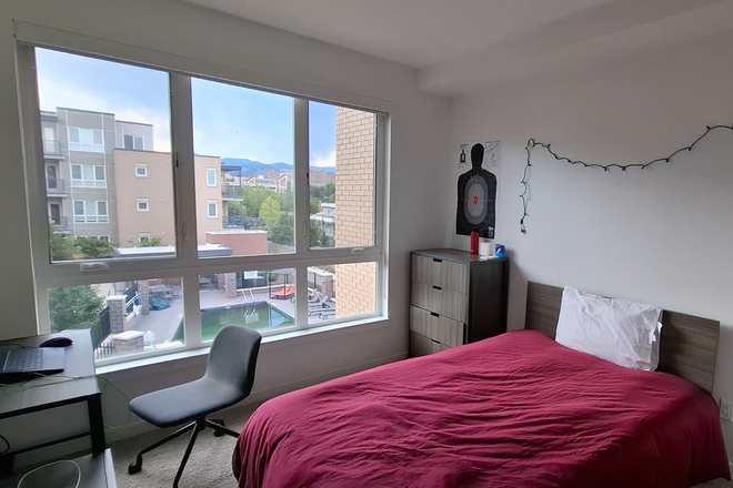 Bedroom - Union 9Seventy Apartments, Room next to campus