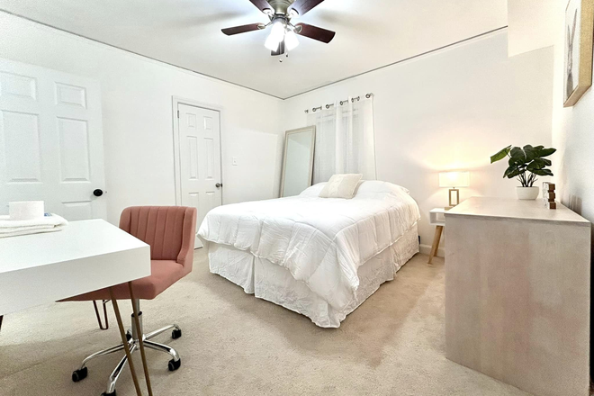 bedroom - Fully furnished private room near Emory/CDC (female only) House