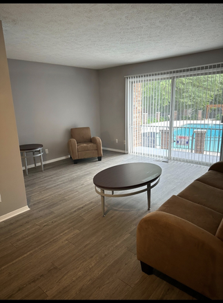 Living area - President park apartment, close to emory