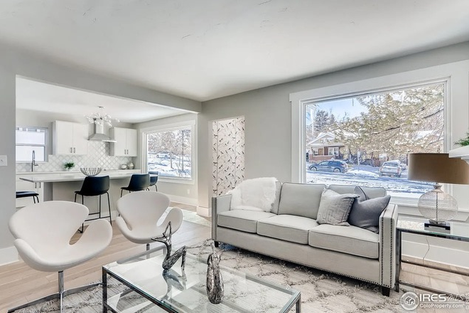 Living Room - Best House On The Hill