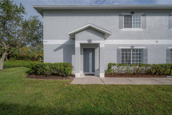 outside front view - Beautiful town-home in a gated Temple Terrace, near Hillsborough river