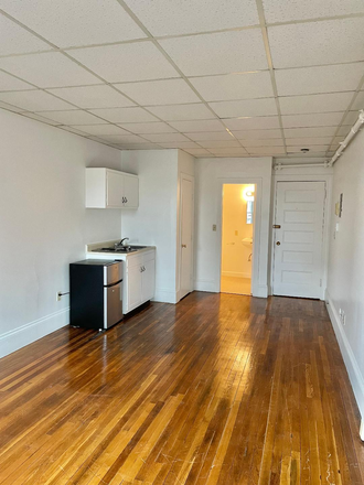 STUDIO - 854 BEACON STREET, BOSTON - RENOVATED STUDIO NEAR KENMORE SQUARE AND BU AVAILABLE SEPTEMBER 1, 2026 Apartments