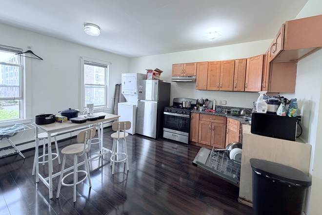 1 - 3 Bed 1 Bath New Modern NO BROKER FEE Apartments