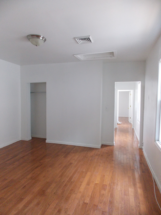 Living Area - 1-bedroom apartment close to Homewood campus