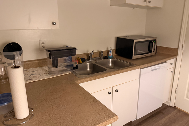 Kitchen - Bedroom available ASAP in 4bed/2bath University Highlands Apartments