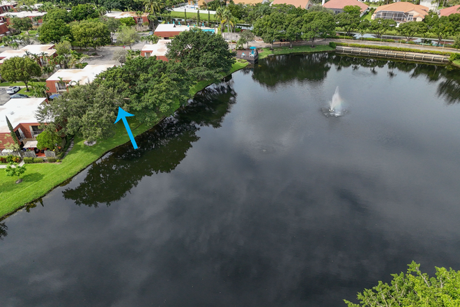 Lake - Lakefront Townhouse with Private Patio