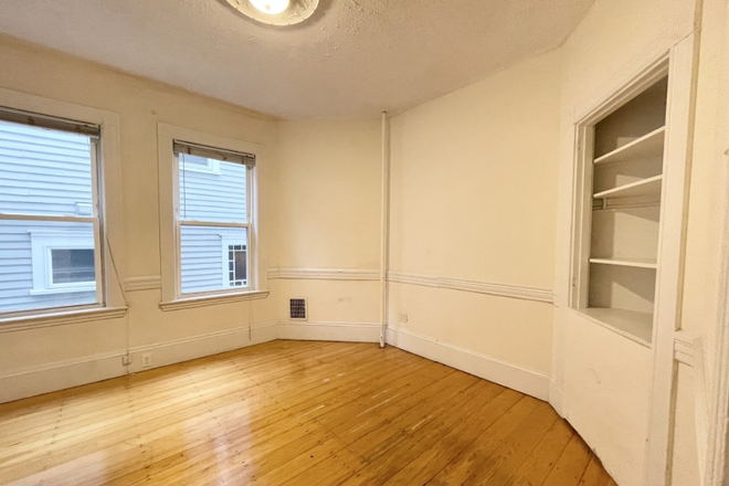 X - RENOVATED 4 BED Apartments