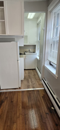 Call NOW for showings! 617-236-8600 - ANDERSON ST - *NO FEE* NICE & SUNNY, CUTE & COZY STUDIOS AVAIL *9/1/2026* W/ H&HW INC ON BEACON HILL Apartments
