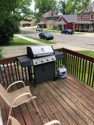 Back deck and grill - "Back 9's"-4 Bedroom/4 Bathroom Private Home
