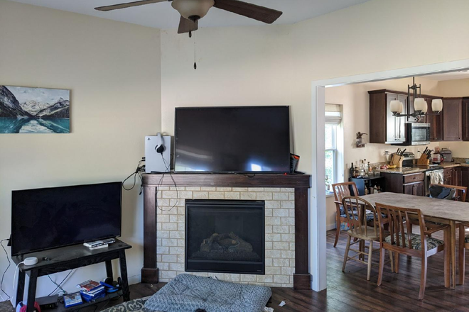 Living room - House at 11th Ave