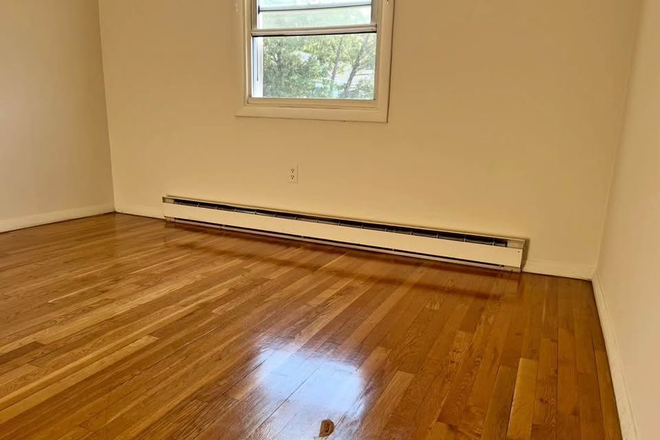 Living Room - Colonial Village apartment