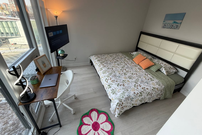 Master Room - Bedroom - Fully Furnished Private Rooms | CityPlace Near CN Tower & Rogers Centre