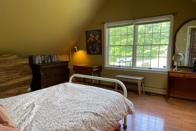 Bedroom - Rooms in beautiful home in South Strafford (Alger Brook Road)