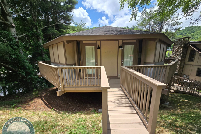 Photo - 2398 Hwy 105 House