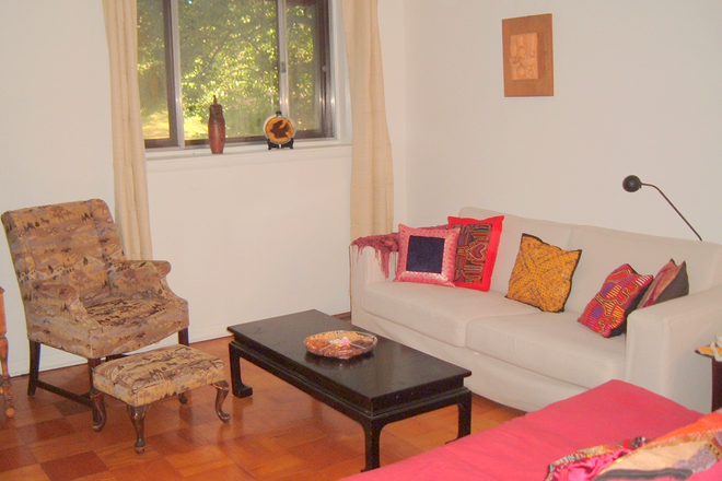 Living room - Spacious 1 Bdrm with Patio in Cross Keys Condo