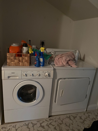 Washer/Dryer included (in basement) - 3 Bedroom Townhouse close to grounds