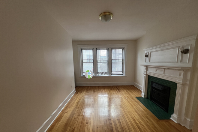 1 - Newly renovated 2-bed w/ H/HW incl. close to MBTA and Green line. No Fee!