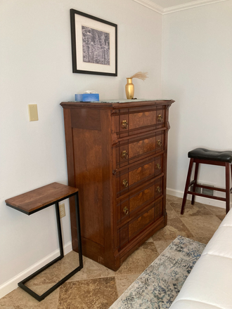 Bedroom bureau - 1 Bedroom Aparment in South Amherst in Residential Home