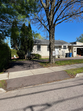 House from street - East Terrace, quiet street within walking distance to campus