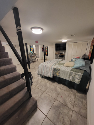 Bedroom full renovated - Apartment for rent College Students