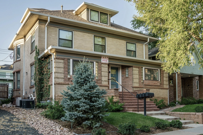 Outside view of home - SPRING SUBLEASE Apartments