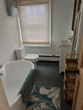 Bathroom - Renovated one bedroom in charming Old Usquepaug Triplex