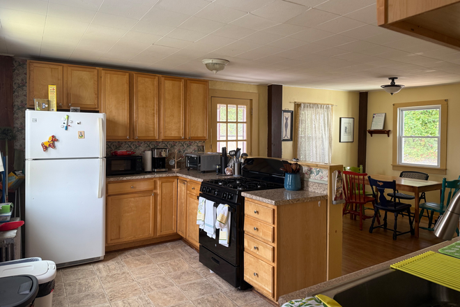 Kitchen - Looking for 2 female sub-letters for spring 2026, 5 bedroom house in Amherst, close to campus!