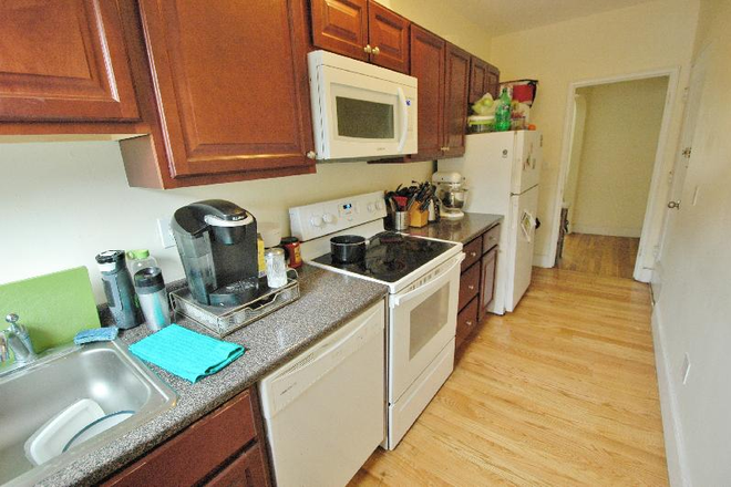 kitchen - LONGWOOD AVE- 2 BED 1 BA H&HW INCL!! AVAIL 9/1/25 Apartments