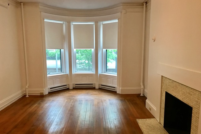 STUDIO - RENOVATED & UNFURNISHED STUDIO AT 1077 BEACON STREET, BROOKLINE AVAILABLE SEPTEMBER 1, 2025 Apartments