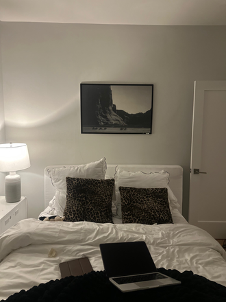 bedroom - apartment close to campus