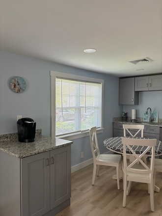 Kitchen - 2026/2027 Academic Year 2 Bedroom, 1 Full Bath, Walk to Beach, Recent Renovation Apartments