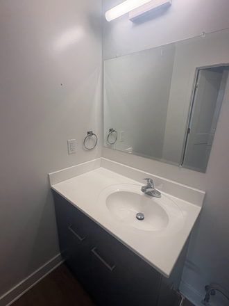 bathroom - Tempo College Park Apartments