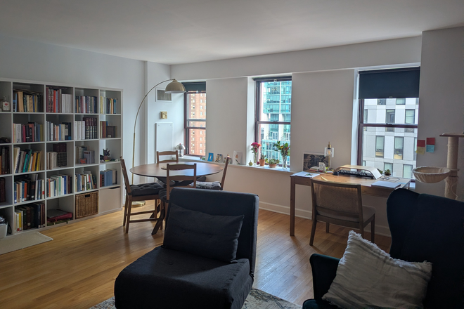living room - Charming One-Bedroom One-Bathroom Loft-style apartment
