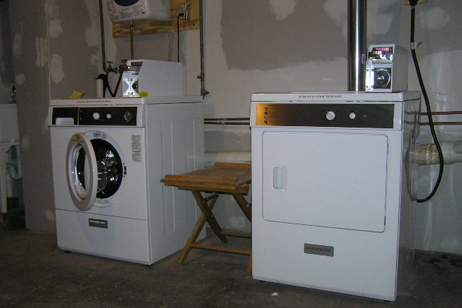 Laundry room - Private Owned Apt Building close to campus