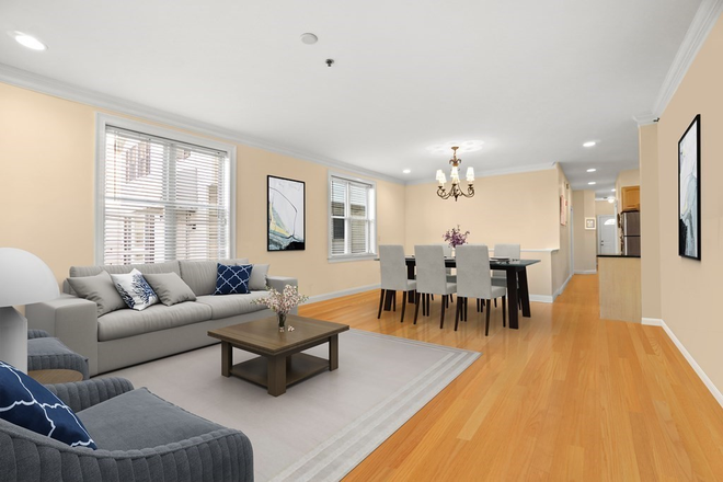 Livingroom - 8 Howell St., #1, Boston, MA 02125 (Dorchester) Apartments