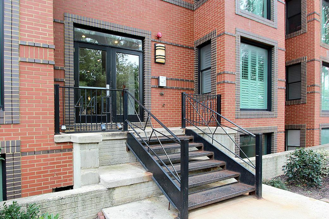 Building Entrance - Modern 2BR/2BA Penthouse w/ Parking. Near Shaw Metro, Whole Foods & Restaurants! Avail