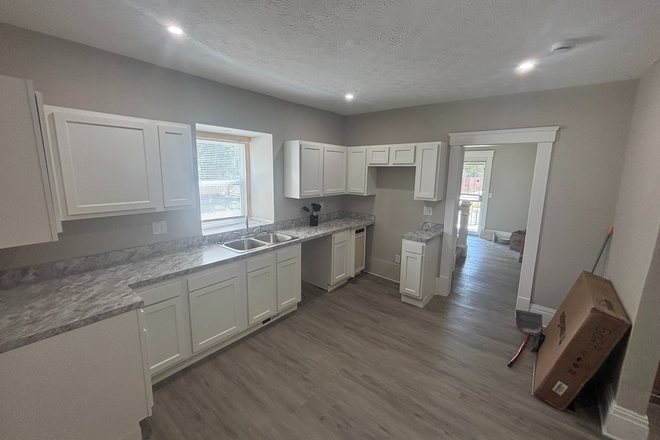 Kitchen /Appliances on order, will include stainless steel microwave, dishwasher, stove and refrigerator. - Five bedroom newly remodeled fully furnished/appliances included. Close to Campus