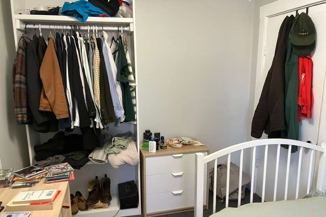 bedroom storage - Fully furnished bedroom in newly renovated 4 bedroom 2 bathroom apartment