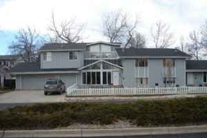 front view - Boulder Dreamhouse
