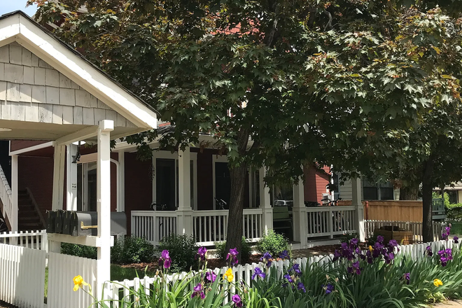 Front Lawn - 4 person apartment, 2 available bedrooms for sublease, Girls Only
