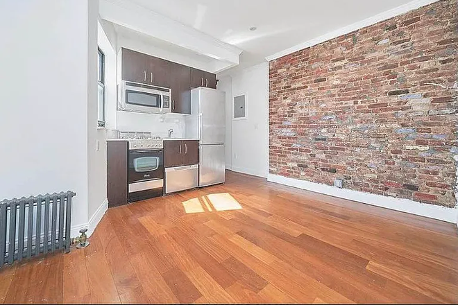 kitchen - Urgent! East Village Room, 0.8 Mile Walk to NYU, 12-Month Lease Starting Aug 1 Apartments