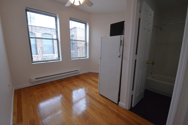 Kitchen - 1 Bed Available 9/1/25! *CONTACT NOAH 603-470-8181* Apartments