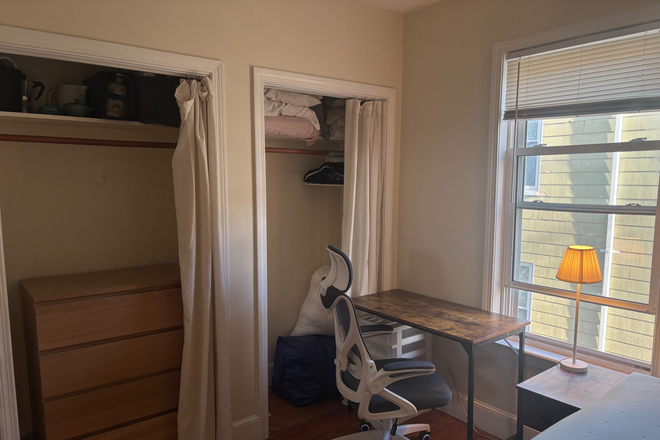 Bedroom, Desk - 5 Minute walk to Tufts Apartment with Sunset View Balcony