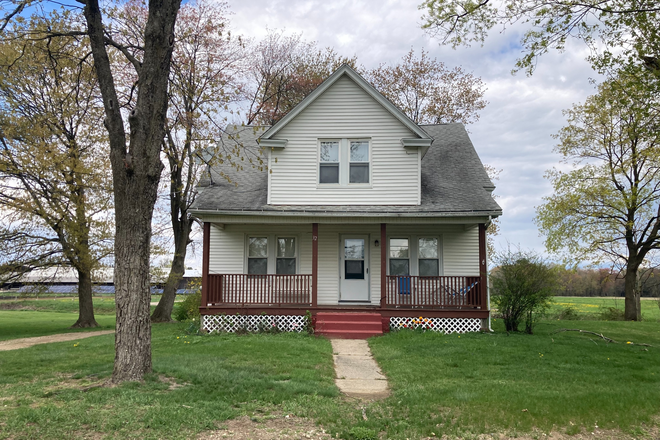 house - Whole House in Hadley