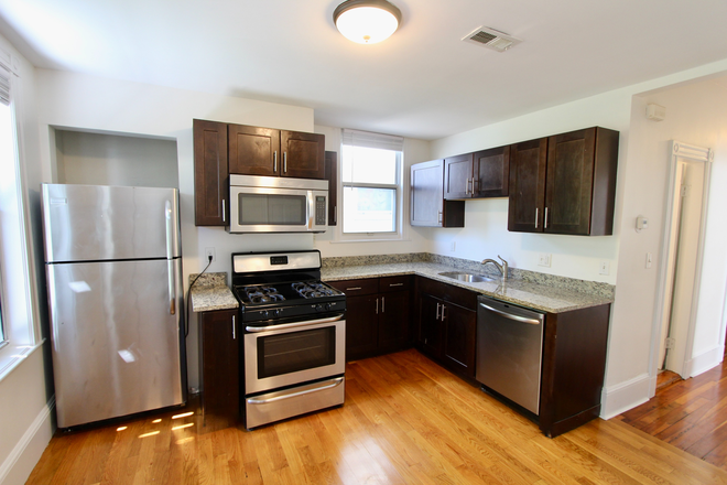 Call NOW for showings! 617-236-8600 - LEXINGTON ST - *NO FEE* 4BR NEAR AIRPORT MBTA FOR *8/1/2025* W/ LNDRY IN BLDNG, 2 BATH, DECK, YARD! Apartments