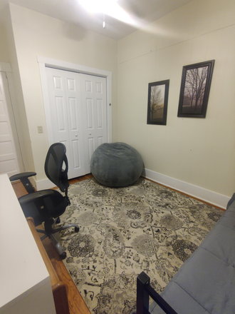 Bedroom - Downtown Salem minutes to train Apartments